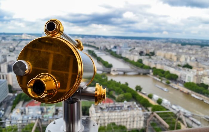 Article Image for How French Luxury Brands Master Global Marketing