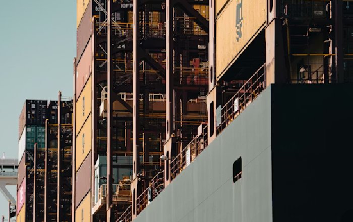 Article Image for The Impact of Global News on Currency and Stock Markets