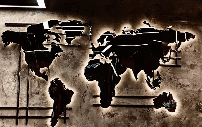 Article Image for The Influence of Geopolitics on Corporate Expansion Strategies